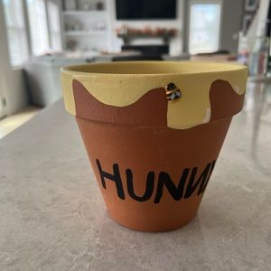 Winnie the Pooh hunny pot